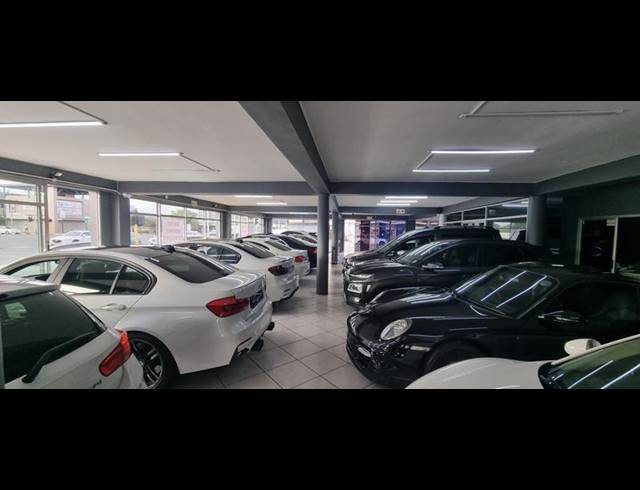 BUSINESS FOR SALE IN GOODWOOD CENTRAL